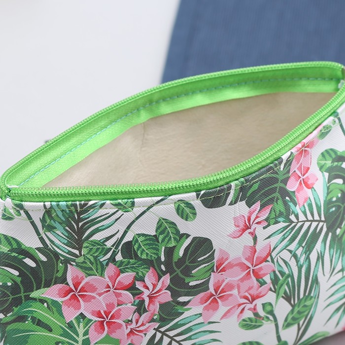Косметичка простая «Тропики» , отдел на молнии, зелёный