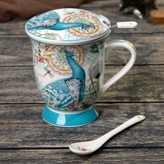 Кружка 300 мл "Павлин", с ситом, ложкой и крышкой