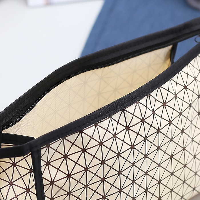 Косметичка, отдел на молнии, цвет бежевый