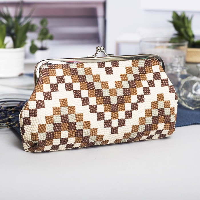 Косметичка-фермуар, отдел на рамке, цвет бежевый