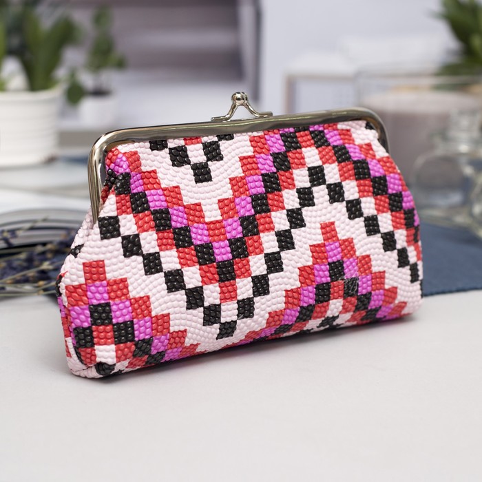 Косметичка-фермуар, отдел на рамке, цвет малиновый