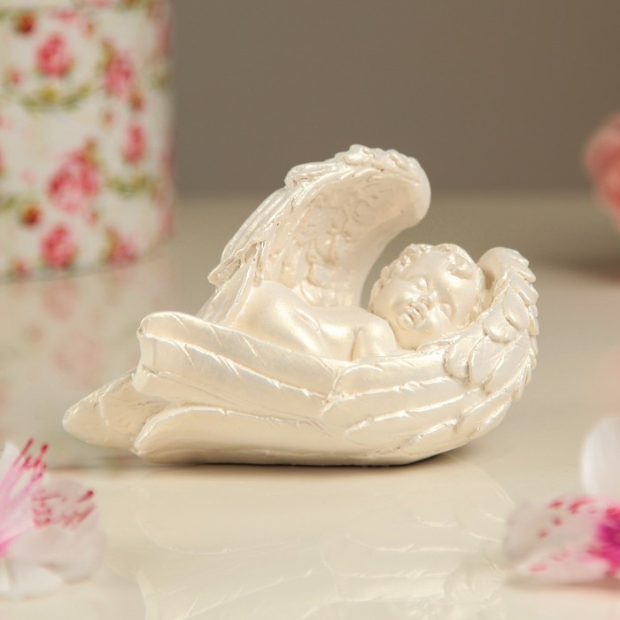 Статуэтка "Ангел в крыле", малая, белая