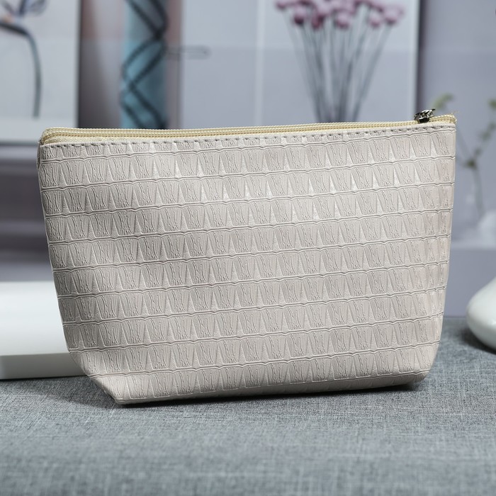 Косметичка простая, отдел на молнии, цвет бежевый