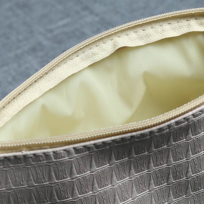 Косметичка простая, отдел на молнии, цвет бежевый