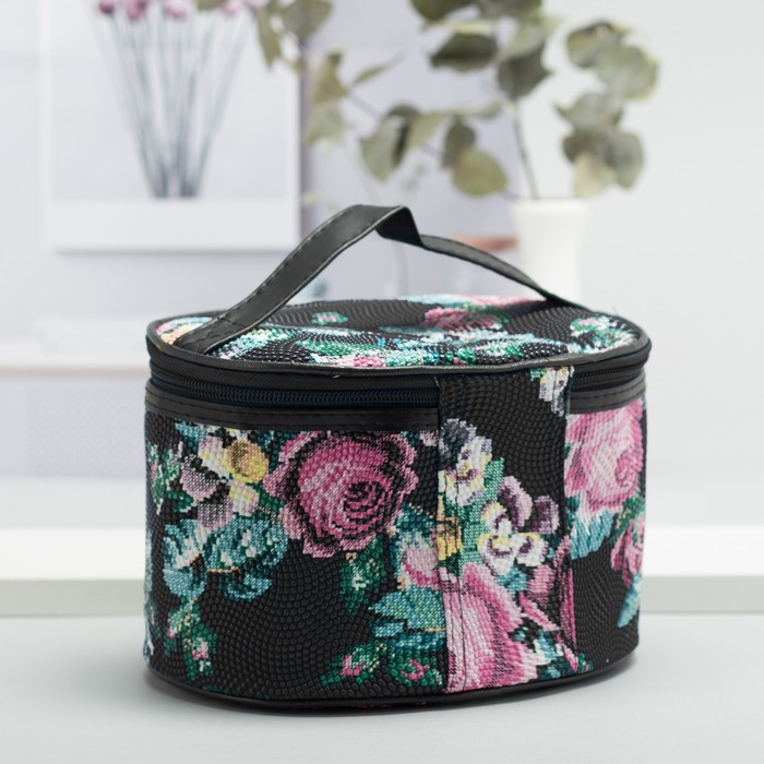Косметичка-сундучок «Розы», отдел на молнии, зеркало, цвет чёрный