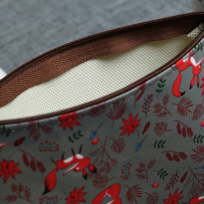 Косметичка простая «Лисички», отдел на молнии, цвет серый