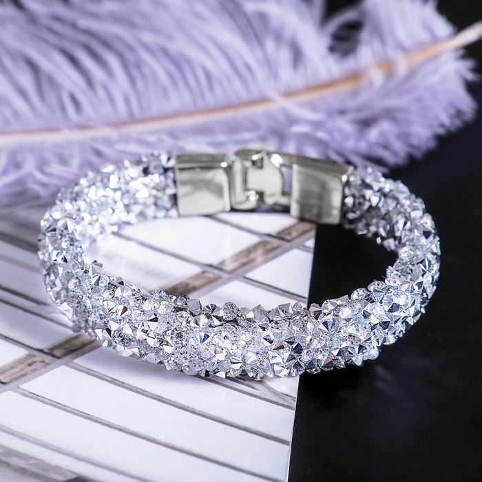 Браслет со стразами "Шанталь", цвет белый в серебре