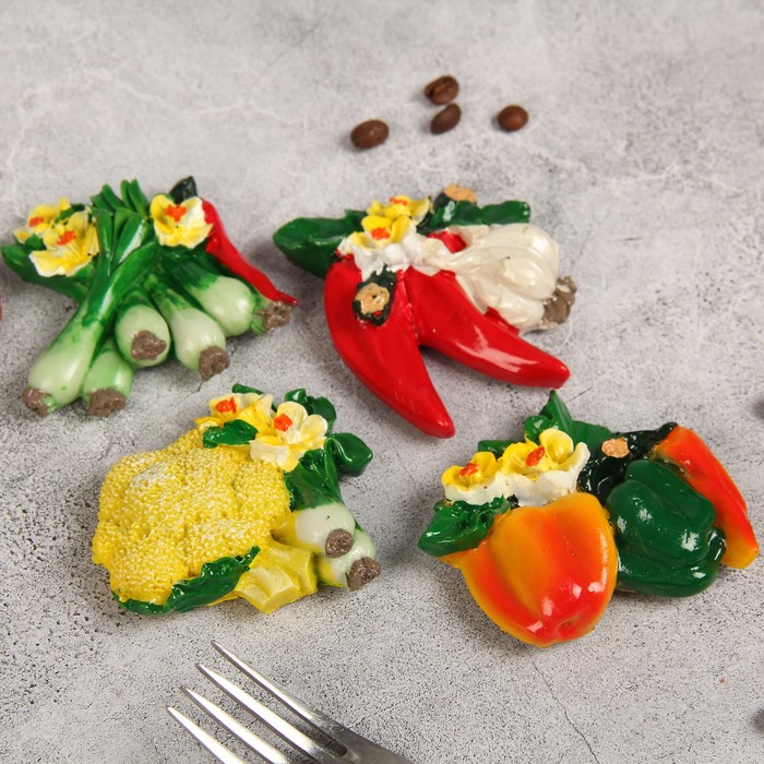 Магнит полистоун "Овощи с цветами" МИКС 7,5х6,5 см