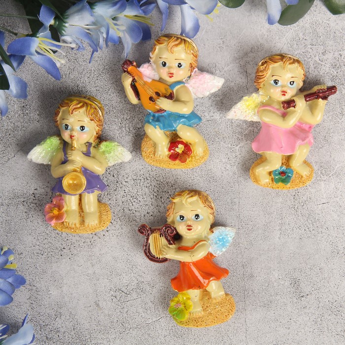 Магнит полистоун "Ангел-малыш с музыкальным инструментом" МИКС 7,5х5,8 см