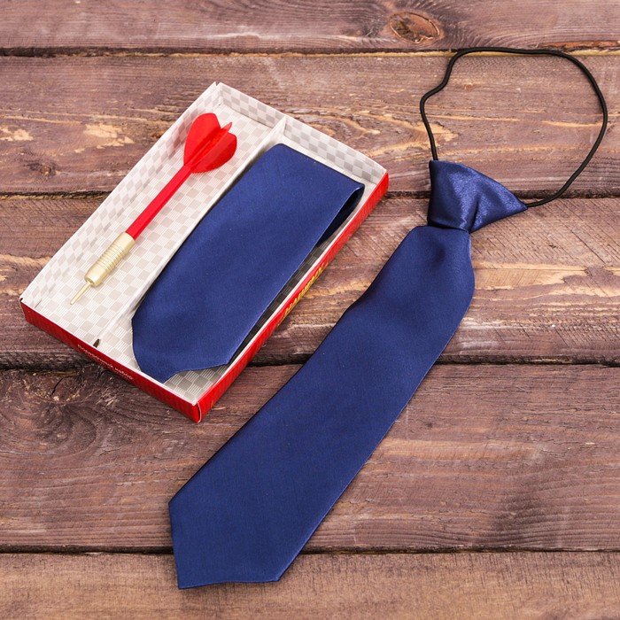 Подарочный набор: детский галстук и ручка-дротик "Нашему чемпиону"