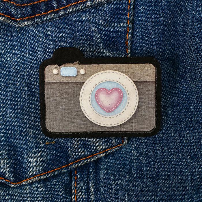 Брошь фетровая "Фотоаппарат"