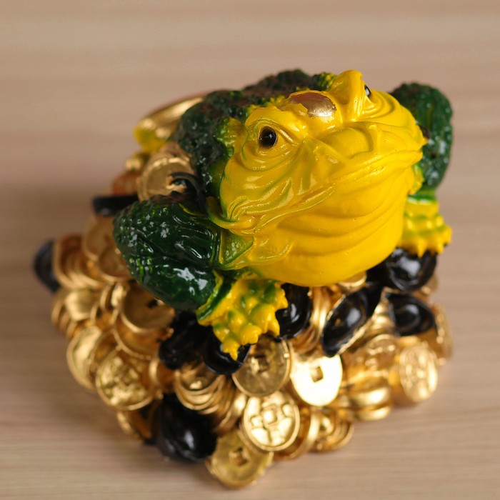 Сувенир "Жаба малая на деньгах" 15х16см