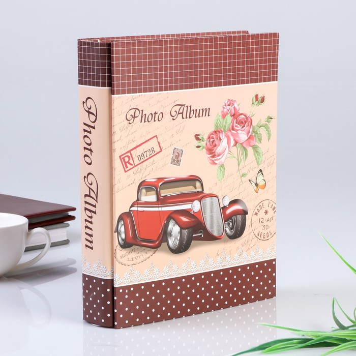 Фотоальбом на 200 фото 10х15 см "Ретроавтомобиль с цветами" в коробке МИКС 26х20,5х5,5 см