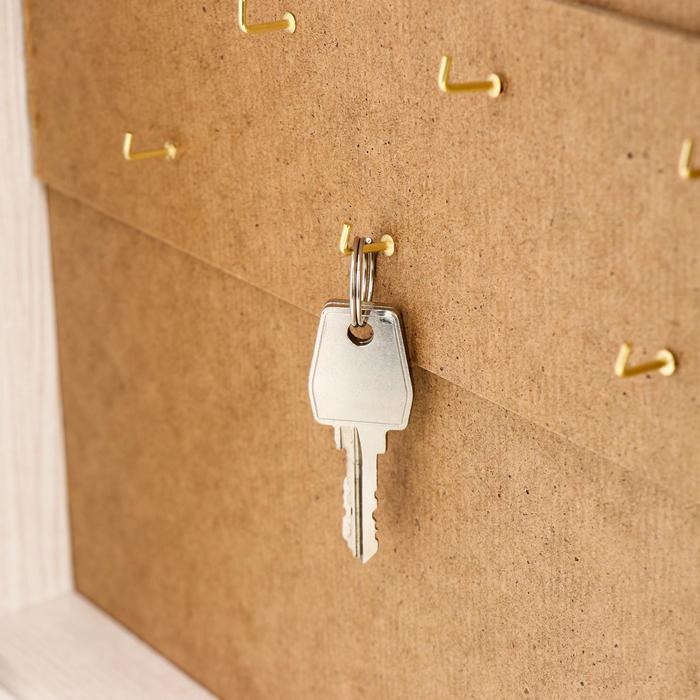 Ключница "Белые розы" выбеленный дуб 24х29х4 см