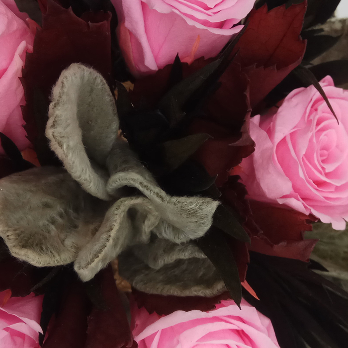 Композиция в вазе, розы розовые, 19,5 х 19,5 х 20 см