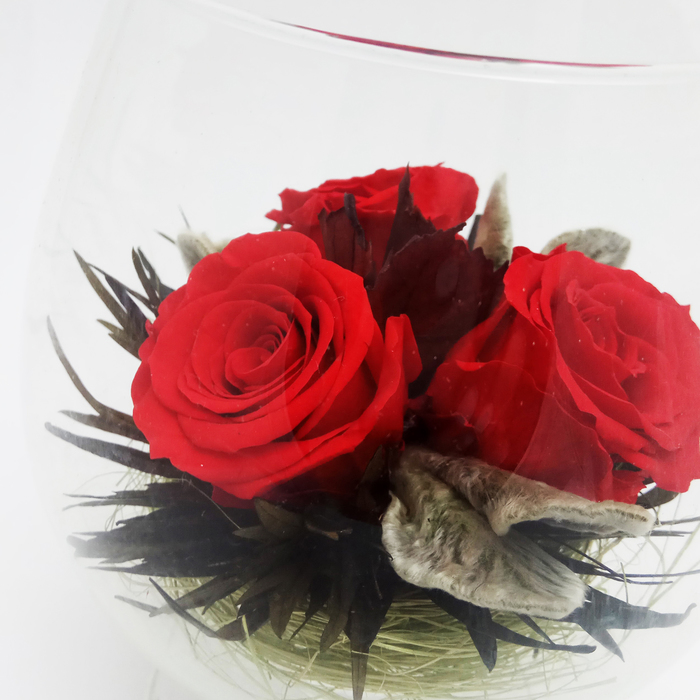 Композиция в вазе, розы красные, 13 х 13 х 18 см