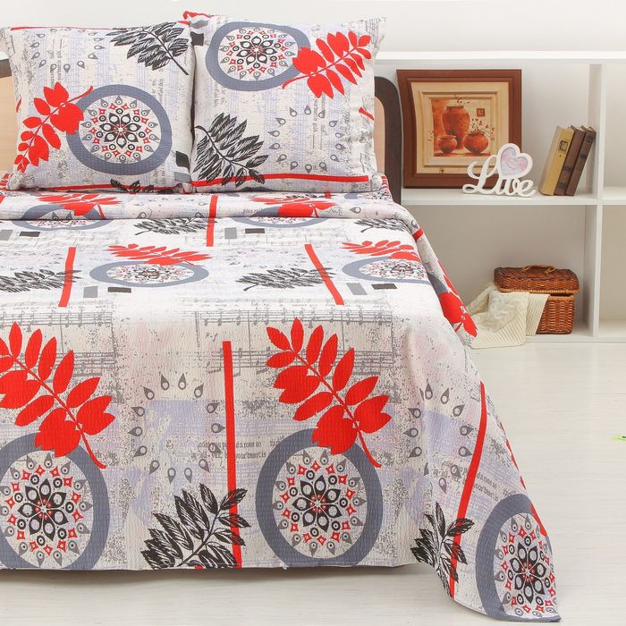 Постельное бельё "Этель" 1,5 сп. Грация 143х204 см, 150х210 см, 70х70 см - 2 шт, 100% хл, креп + подарок - полотенце 50х70 см МИКС