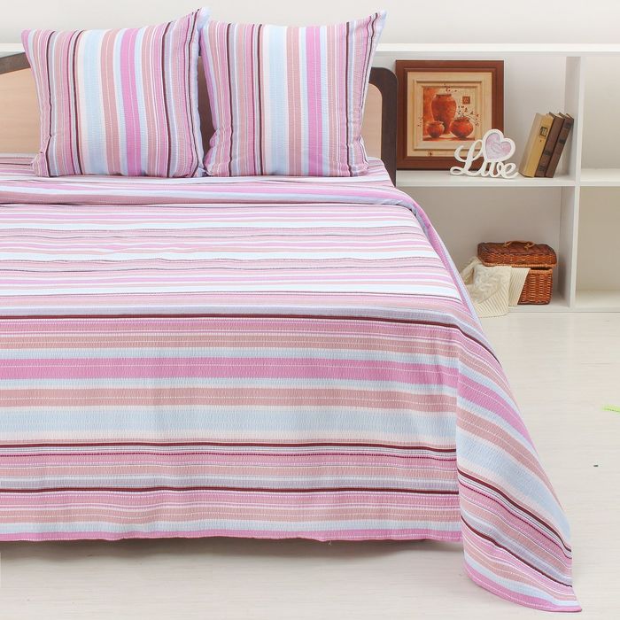 Постельное бельё "Этель" 2 сп. Триумф 175х204 см, 200х210 см, 70х70 см - 2 шт, 100% хл, креп + подарок - полотенце 50х70 см МИКС