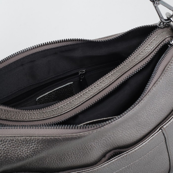 Сумка женская, 2 отдела на молниях, 2 наружных кармана, длинный ремень, цвет бронзовый