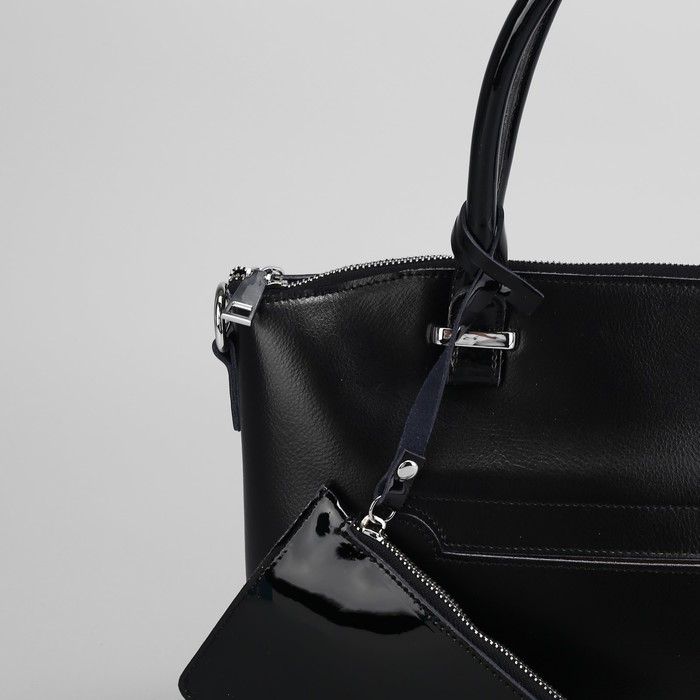 Сумка женская, с кошельком, отдел с перегородкой на молнии, 2 наружных кармана, цвет чёрный