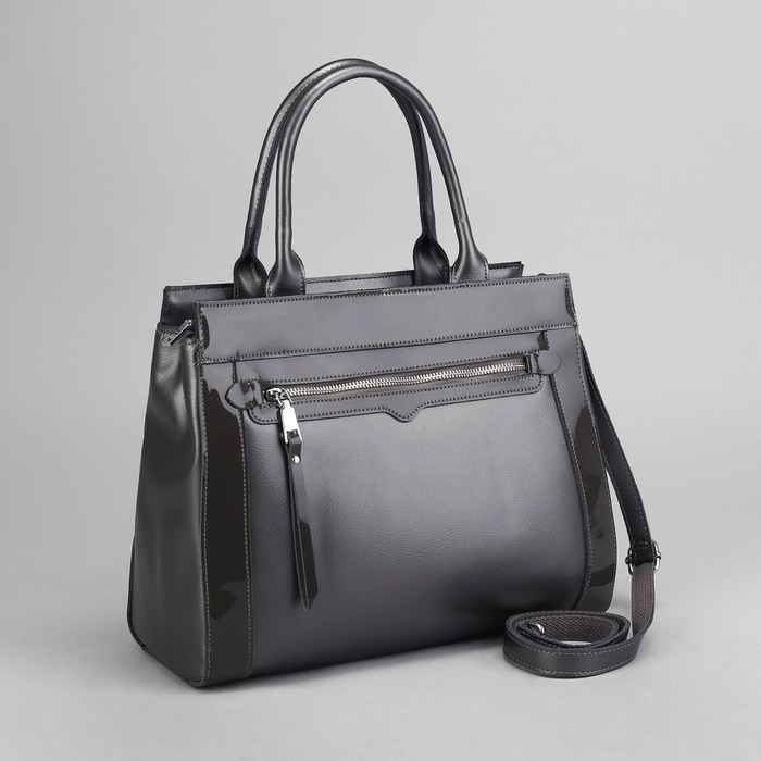 Сумка женская, отдел с перегородкой на молнии, 2 наружных кармана, длинный ремень, цвет серый