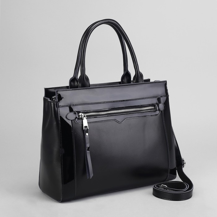 Сумка женская, отдел с перегородкой на молнии, 2 наружных кармана, длинный ремень, цвет чёрный