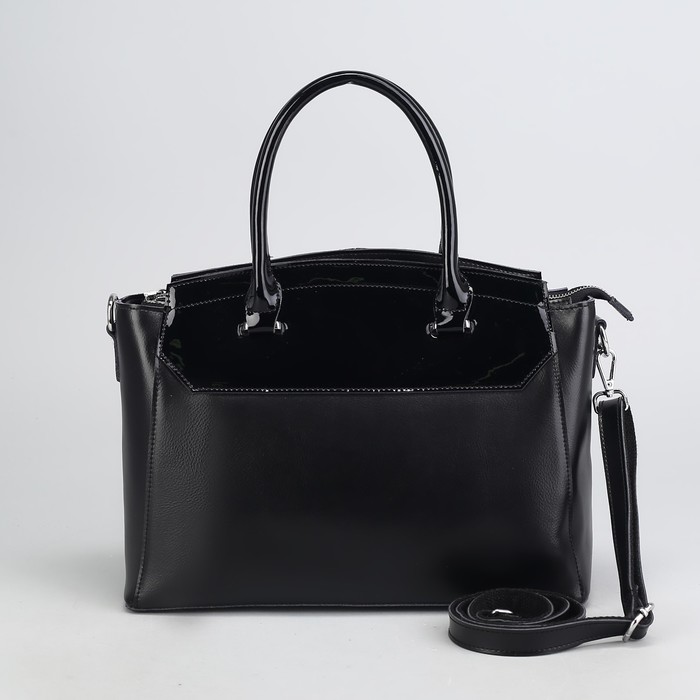 Сумка женская, отдел с перегородкой на молнии, наружный карман, длинный ремень, цвет чёрный