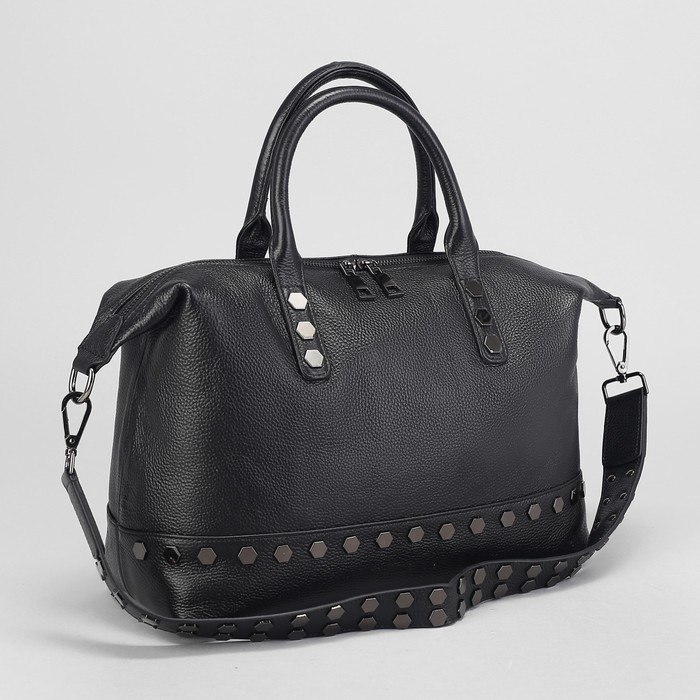 Сумка женская, отдел с перегородкой на молнии, наружный карман, длинный ремень, цвет чёрный