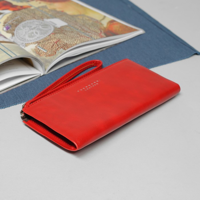 Кошелёк женский, 4 отдела, для карт, для монет, наружный карман, цвет красный