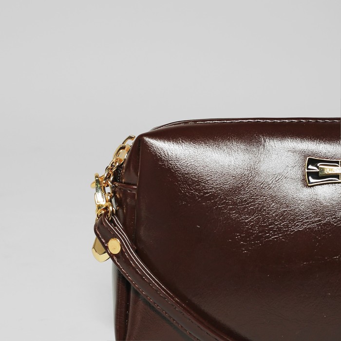 Клатч женский, 2 отдела на молнии, наружный карман, длинный ремень, цвет коричневый