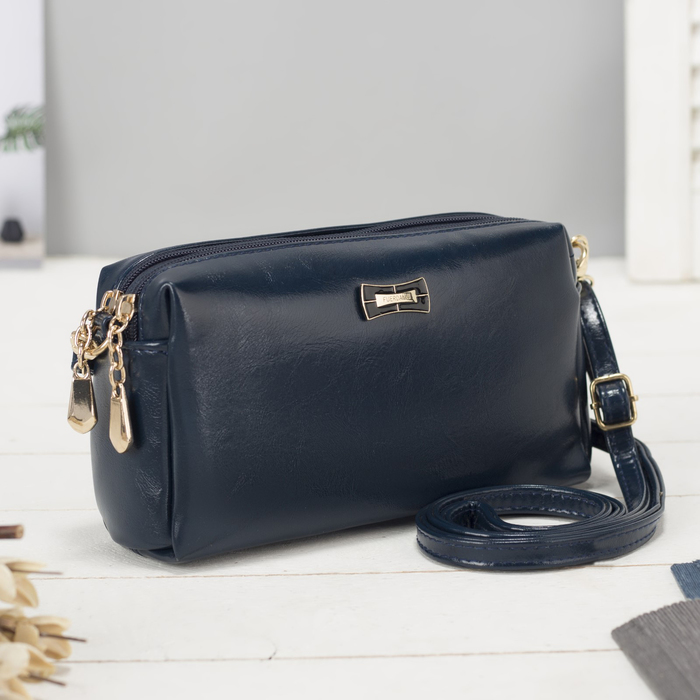 Клатч женский, 2 отдела на молнии, наружный карман, длинный ремень, цвет синий