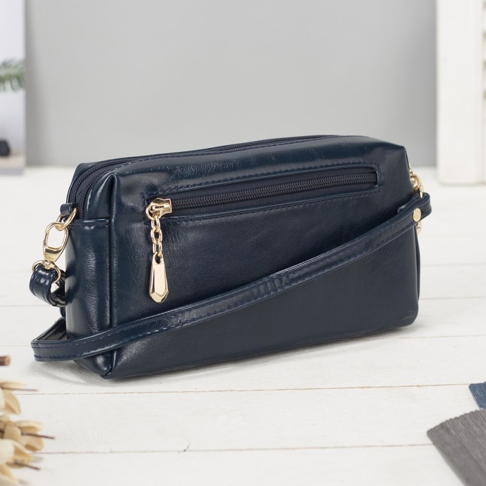 Клатч женский, 2 отдела на молнии, наружный карман, длинный ремень, цвет синий