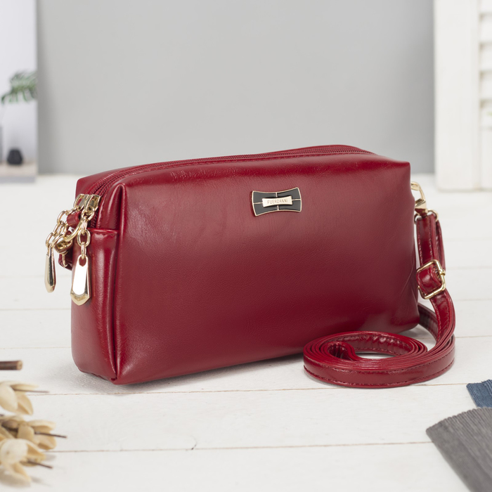 Клатч женский, 2 отдела на молнии, наружный карман, длинный ремень, цвет красный