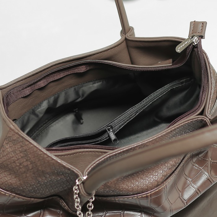 Сумка женская, 2 отдела на молниях, наружный карман, крокодил, цвет коричневый