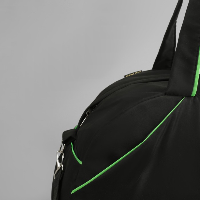 Сумка спортивная, отдел на молнии, наружный карман, цвет чёрный/зелёный