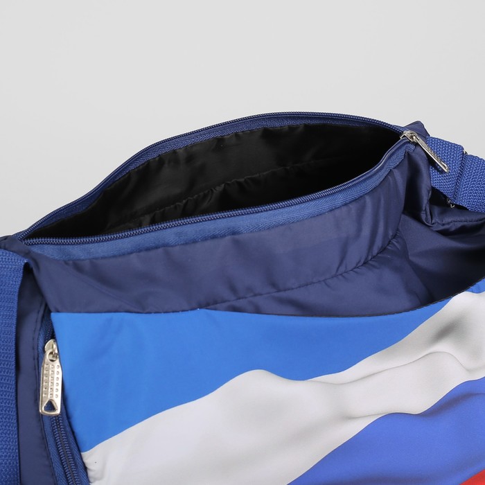 Сумка спортивная "Триколор", отдел на молнии, наружный карман, регулируемый ремень