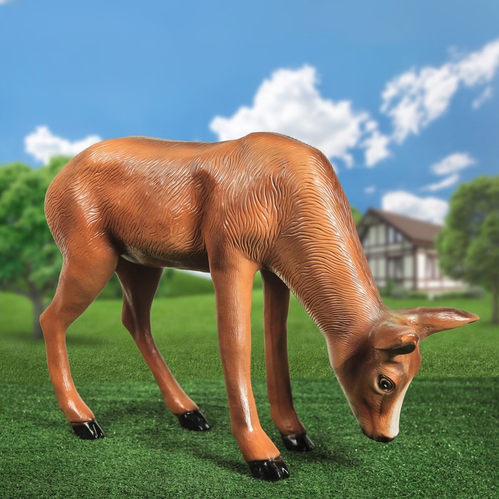 Садовая фигура "Олениха пасущаяся", 23 см