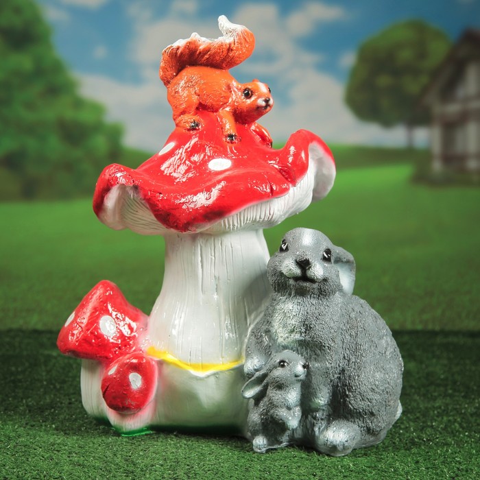 Садовая фигура "Гриб с зайчиком", полистоун