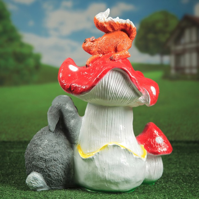 Садовая фигура "Гриб с зайчиком", полистоун
