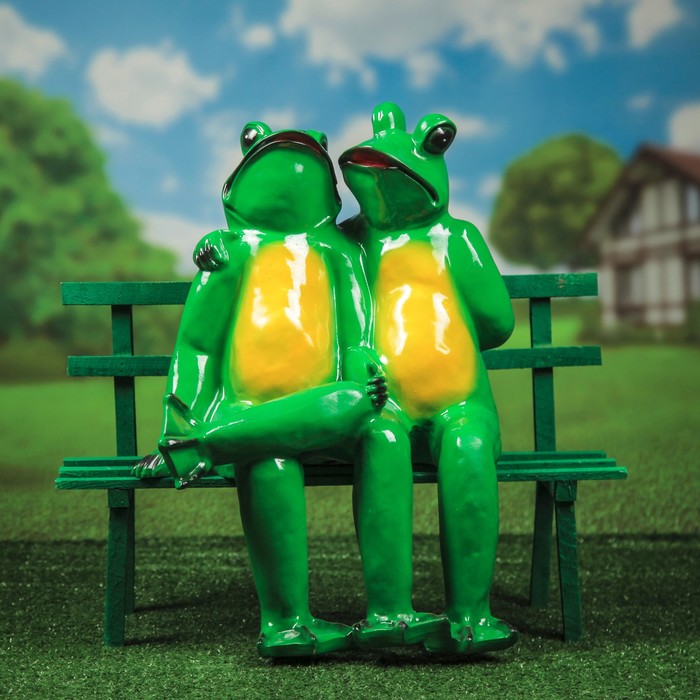 Садовая фигура "Лягушки влюблённые", большие