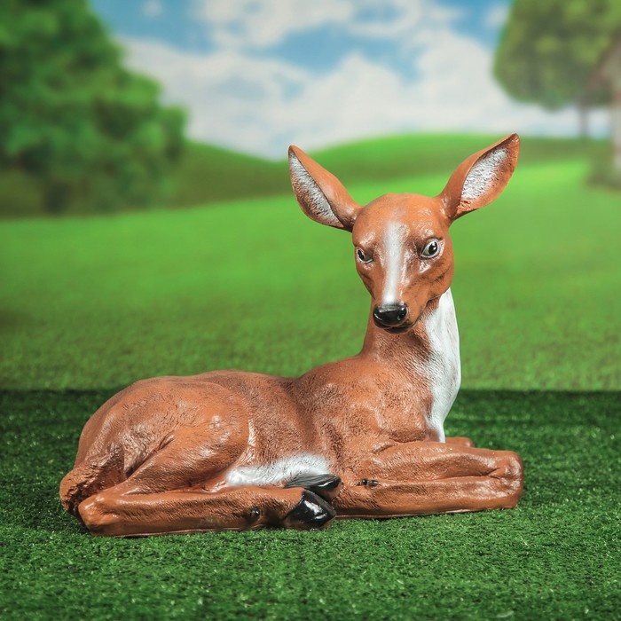 Садовая фигура "Олениха средняя"