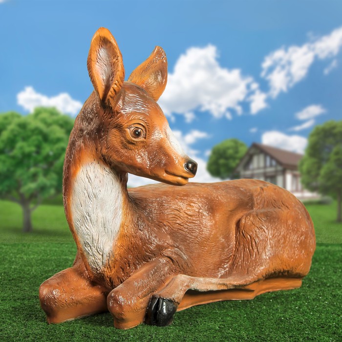 Садовая фигура "Олениха лежащая", 55 см