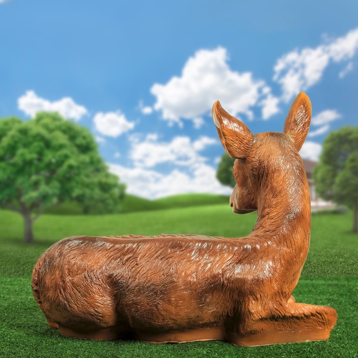 Садовая фигура "Олениха лежащая", 55 см
