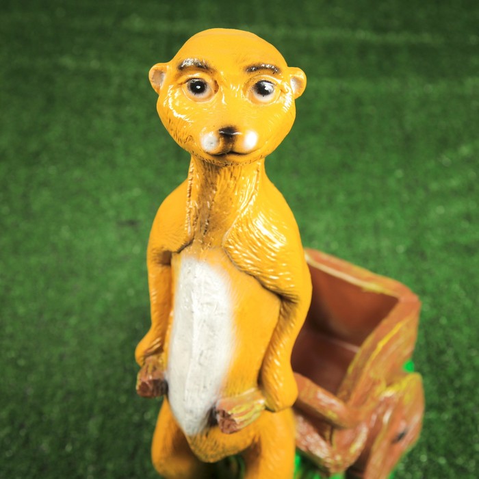 Садовая фигура с кашпо "Суслик с тачкой"