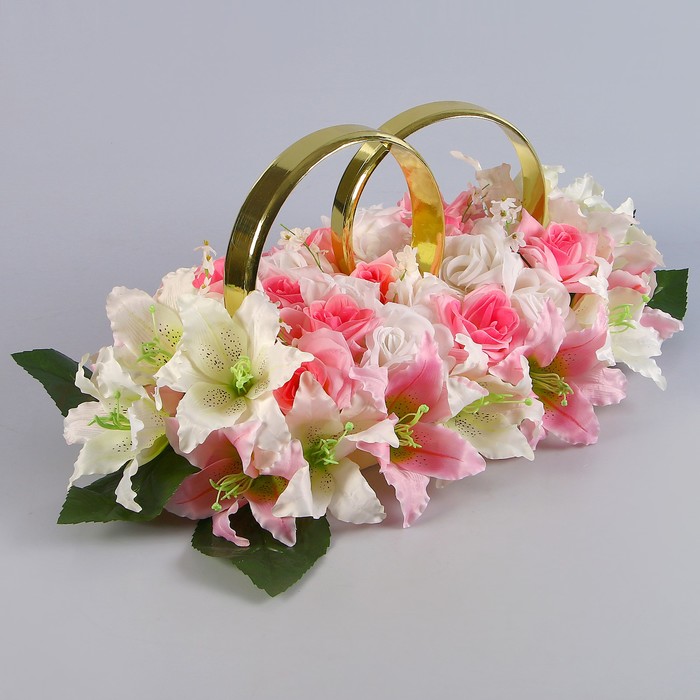 Кольца на а/м большие, бело-розовые