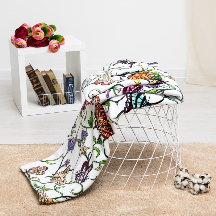Покрывало «Павлина» бабочки ( на белом ) , 150*200 , аэрософт 190 г/м, п/э 100%