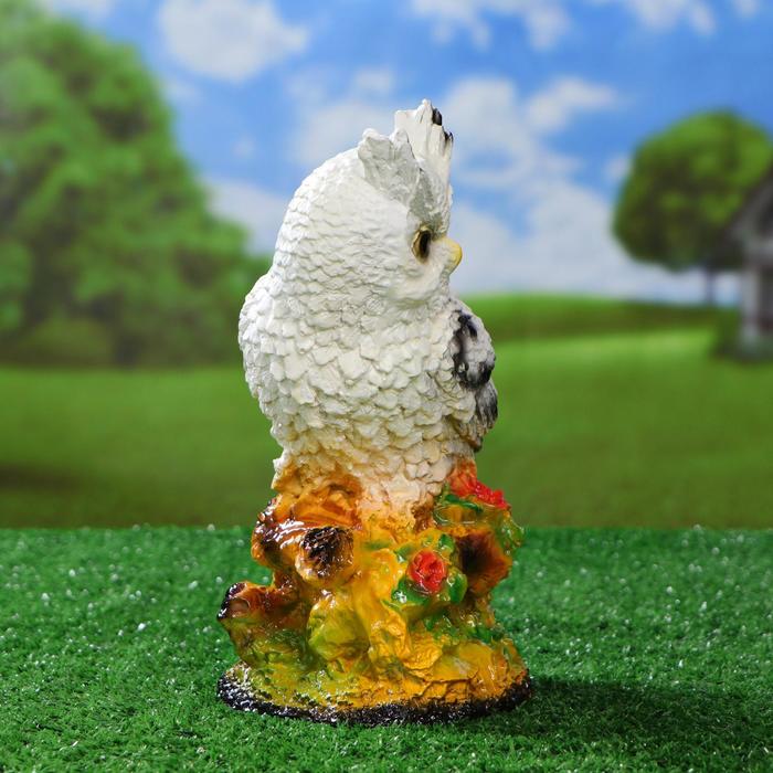 Садовая фигура "Сова с букетом роз" белая 30см