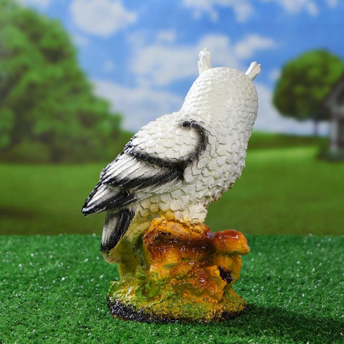 Садовая фигура "Сова с букетом роз" белая 30см