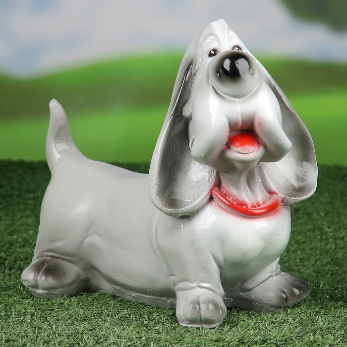 Садовая фигура "Бассет" серый 17х23см