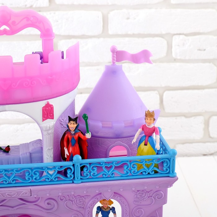Замок для кукол "Сказочные герои" с аксессуарами, световые и звуковые эффекты